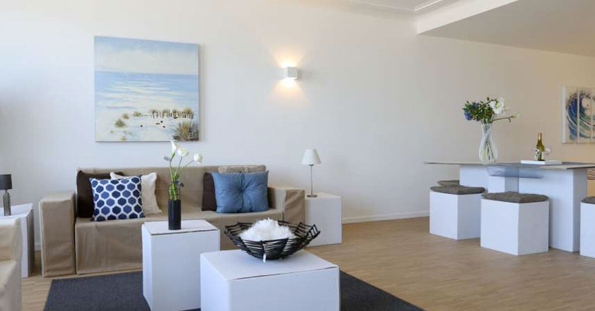 Style at Home - vastgoedpresentatie met kartonnen meubels